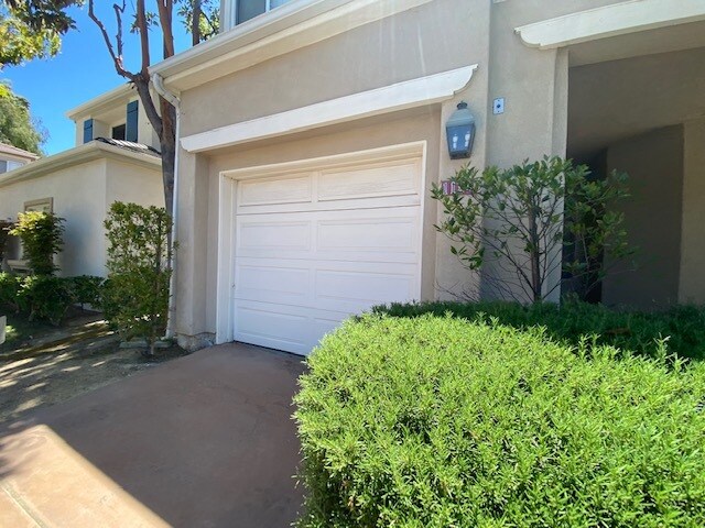 Garage plus long driveway - 11235 Carmel Creek Rd