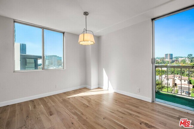 Foto del edificio - 10751 Wilshire Blvd