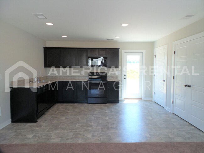 Foto del edificio - Home for rent in Talladega...AVAILABLE TO ...