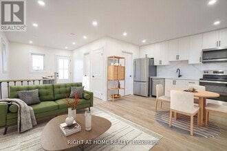 Building Photo - 809 Helen Crescent