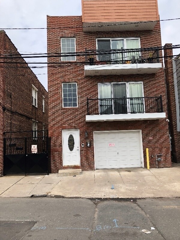 244 E Kinney St, Newark, NJ 07105 Room for Rent in Newark, NJ