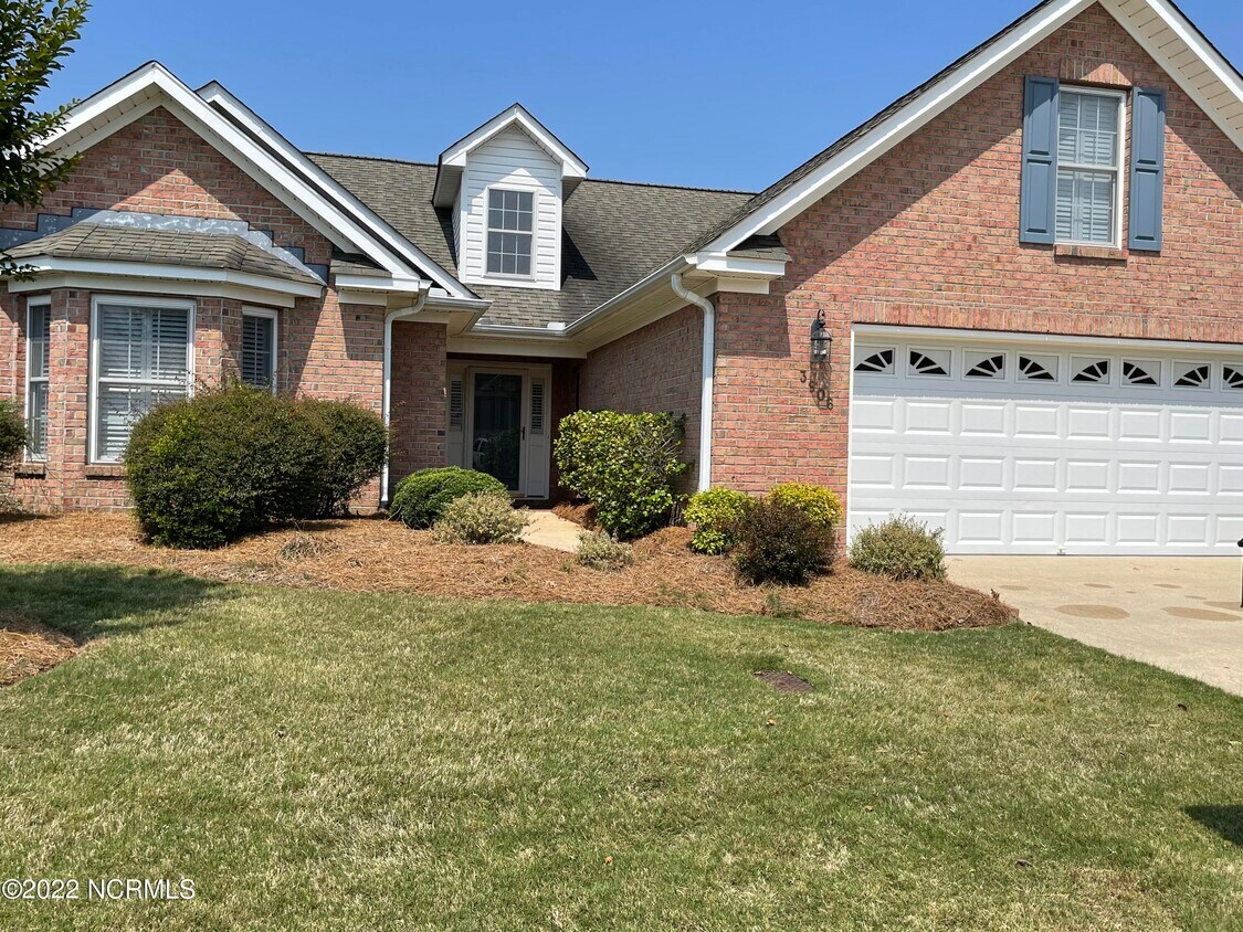 Foto principal - 3906 Clover St