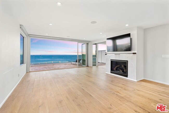 Foto del edificio - 27400 E Pacific Coast Hwy