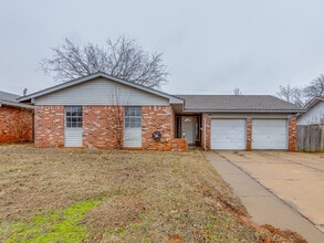 Building Photo - 108 Meadowbrook Dr