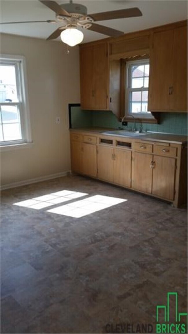 Building Photo - 4417 W 53rd St
