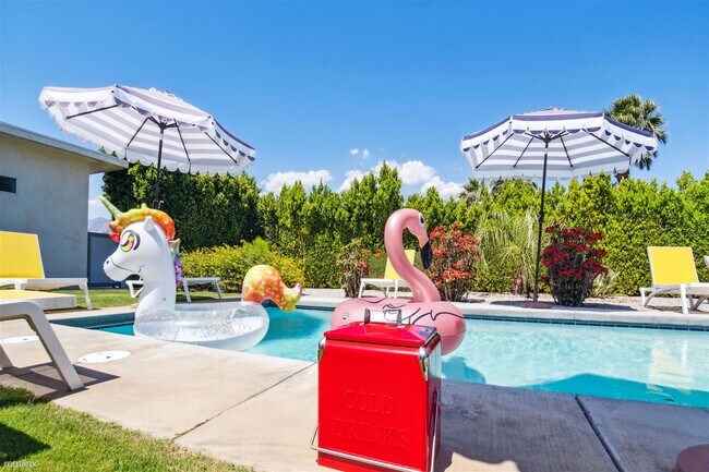 Foto del edificio - 3 br, 3.5 bath House - 2876 North Bahada Road