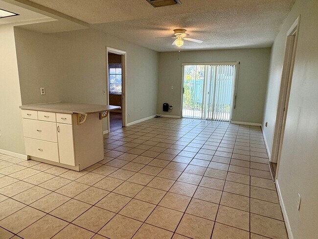 Building Photo - 950 S Kanner Hwy