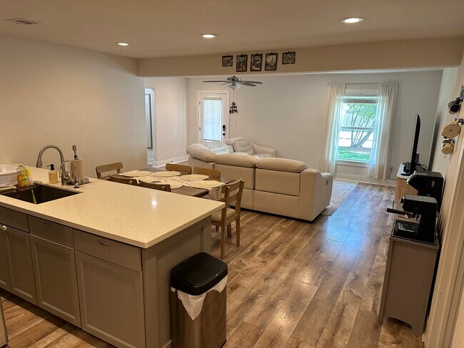 Open view - 1212 16th Ave N