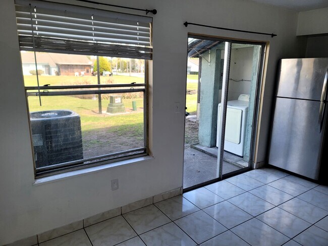 Building Photo - 3213 Windover Ave