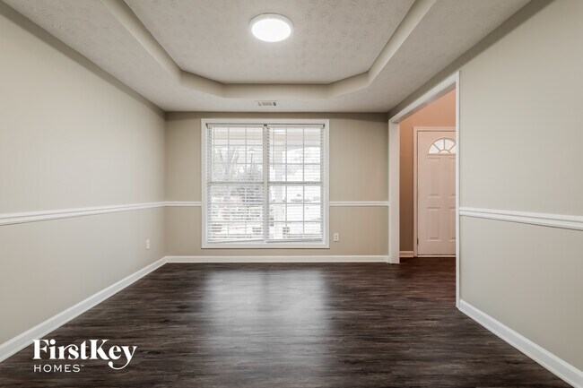 Foto del edificio - 835 Sweet Mill Ln