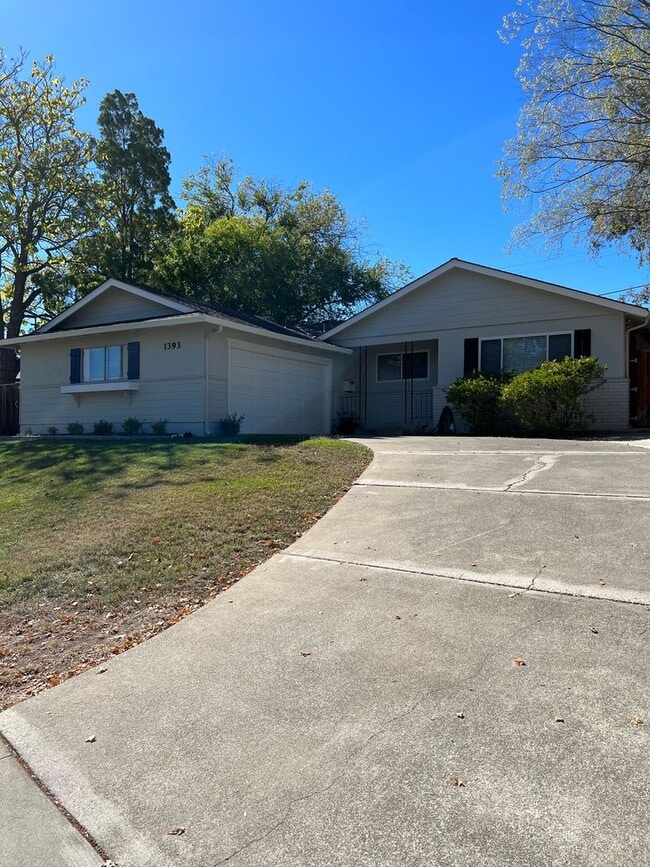 Photo - 1393 El Dorado Dr House