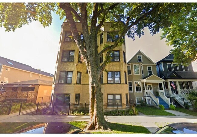 Foto del edificio - 1913 W Larchmont Ave