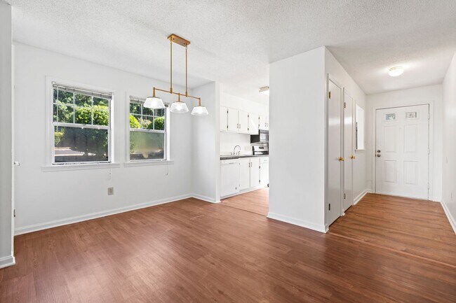 Building Photo - Kensington Trace Condo 2bed, 2bath,  Near ...