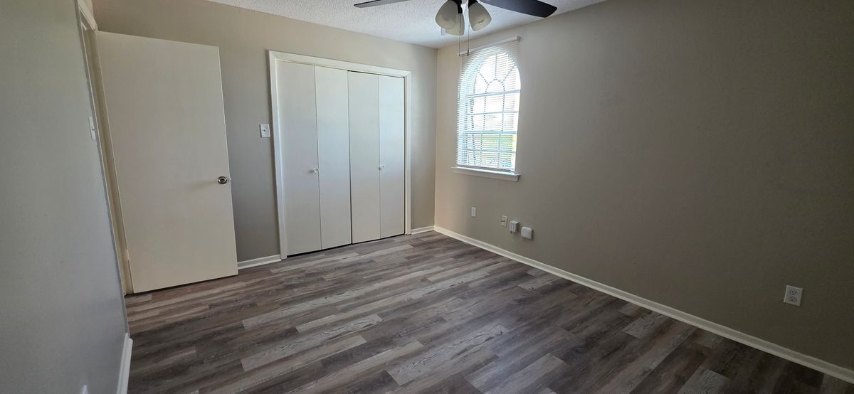 Foto principal - 650 Central Ave