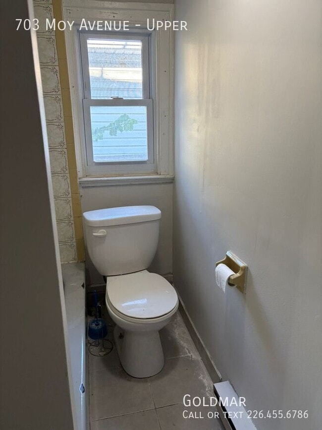 Photo du bâtiment - NEW LISTING