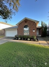 Building Photo - 2882 Sun River Ln