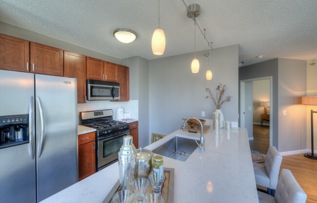 Photo - 350 E Ohio St Apartment