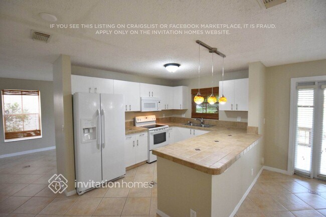 Foto del edificio - 8385 SW 42nd Ct