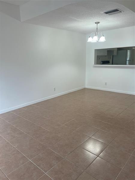 Foto del edificio - 3104 SW 50th St