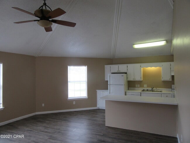 Building Photo - 1401 Gulf Ave
