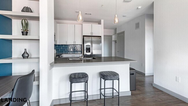 Foto del edificio - 3706 Goodwin Ave