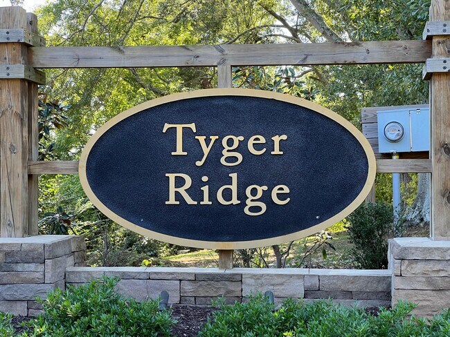 Foto del edificio - 1242 Cherry Orch Rd