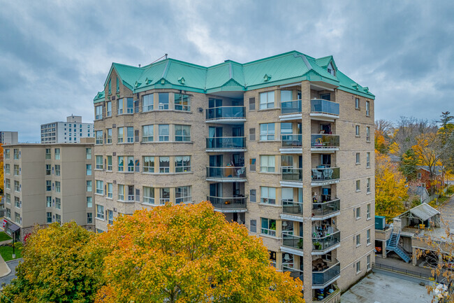 Building Photo - Parkview Terrace