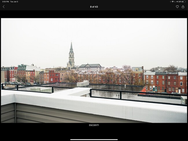 Foto del edificio - 966 N Marshall St