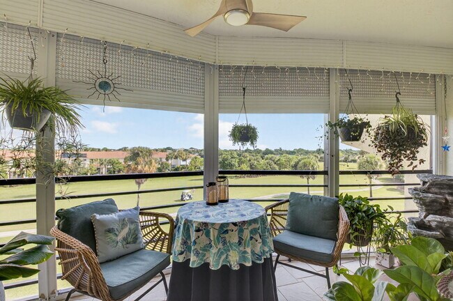 Foto del edificio - 23279 Barwood Ln N