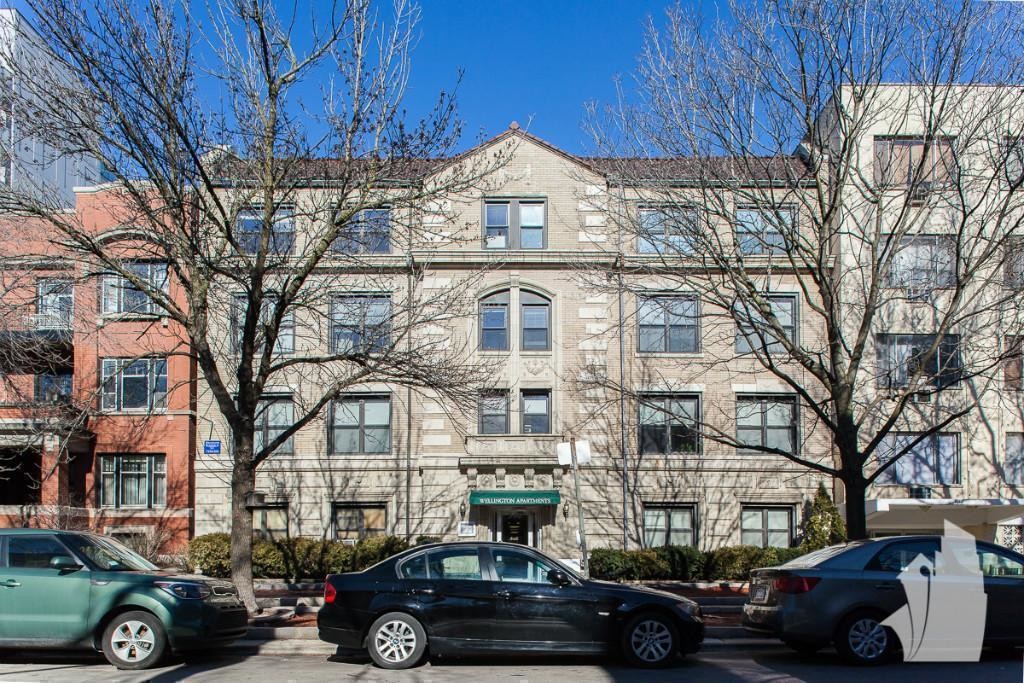 Primary Photo - 540 W Wellington Ave