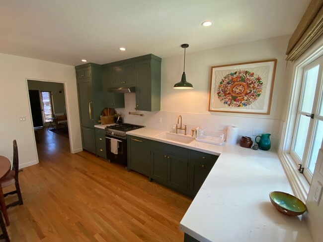 Building Photo - Spanish Charmer in the Village of Downtown Ojai