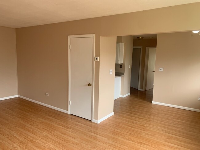 Building Photo - 239 Northway Park Rd