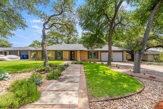 Building Photo - 2607 N Shields Dr