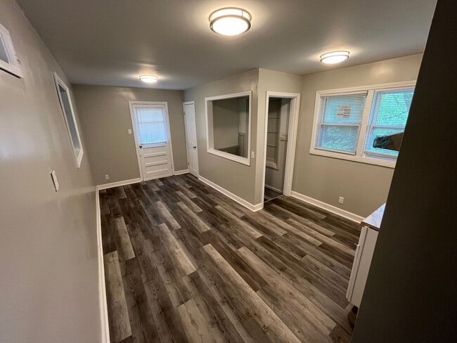 Building Photo - 508 Coppinger Dr