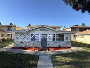 Building Photo - 7368 Franklin Blvd