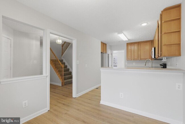 Foto del edificio - 1953 Sarah Way