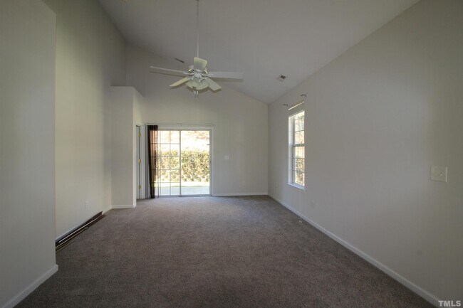 Building Photo - 2220 Plum Frost Dr