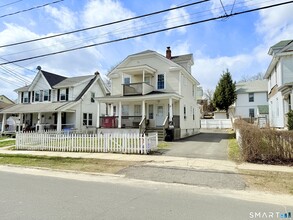 Building Photo - 31 Beecher Ave