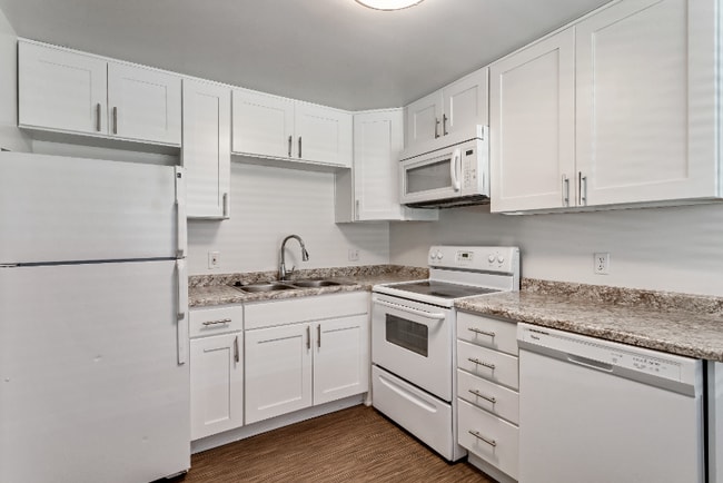 Building Photo - 2115 E 3300 S