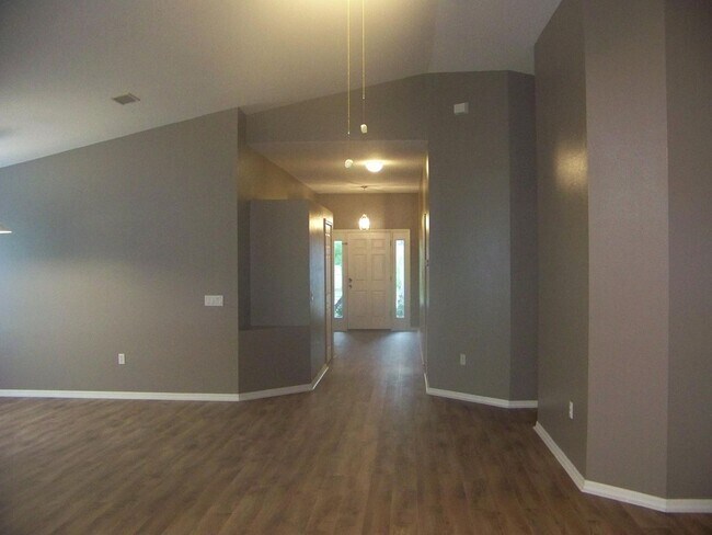 Foto del edificio - 325 Grand Preserve Way