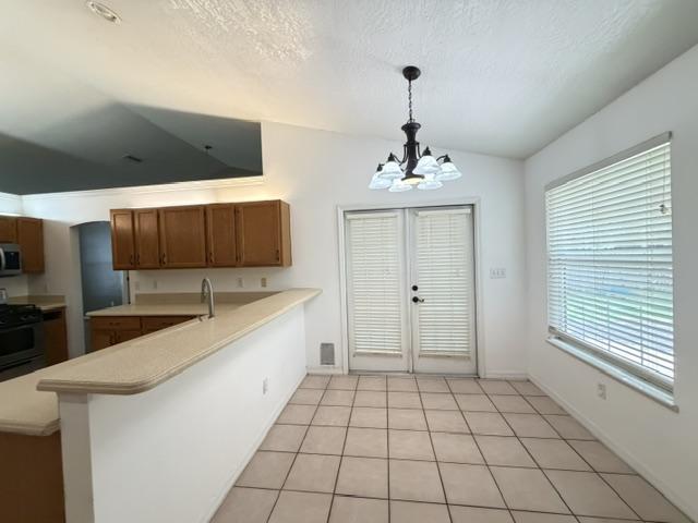Building Photo - 3950 Ridgewood Dr