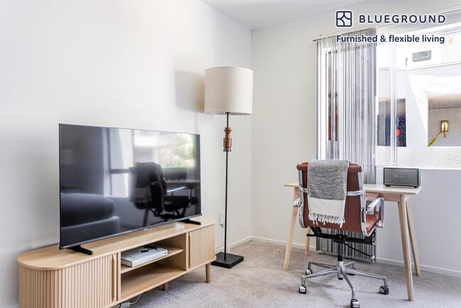 Foto del edificio - 10985 Bluffside Dr