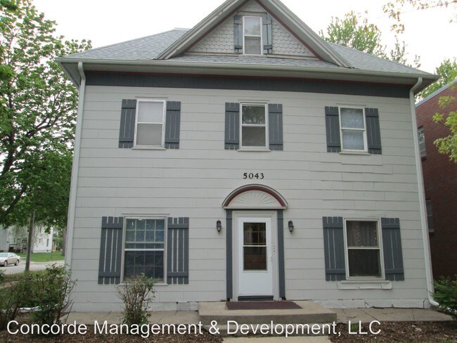 Building Photo - 5043 Huntington Ave