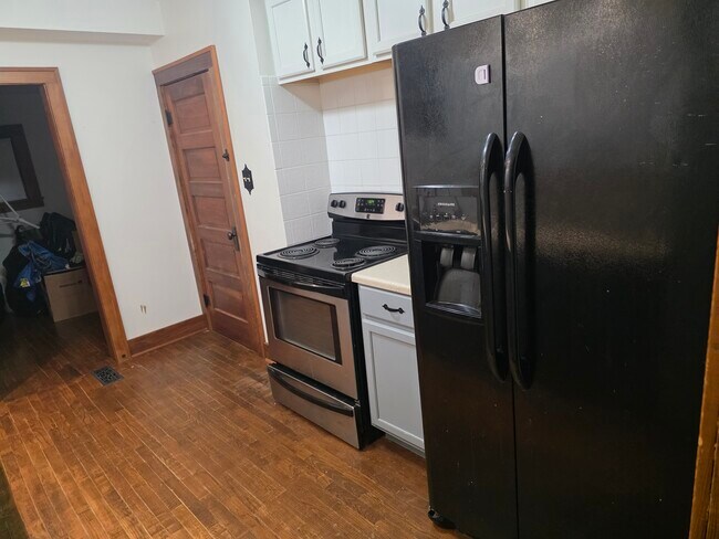 Foto del edificio - 300 1st St