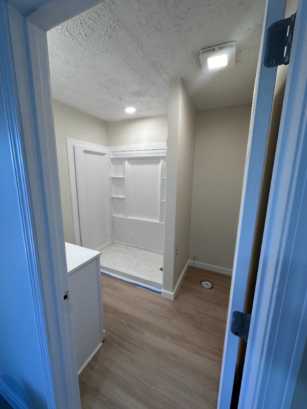 Foto del edificio - 305 Iroquois Ln