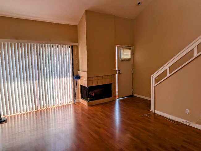 Foto del edificio - 2519 Chandler Ave