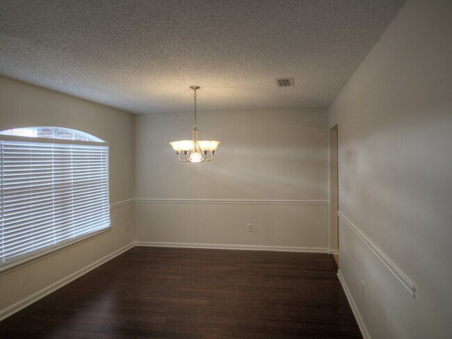 Foto del edificio - 3794 Blackthorn Ct