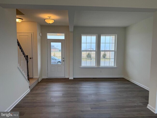 Foto del edificio - 414 MacLaren Ln