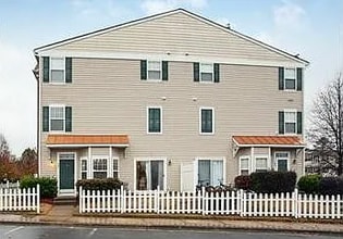 Building Photo - 2201 Raven Rd