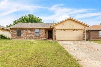 Building Photo - 10412 Koch Dr